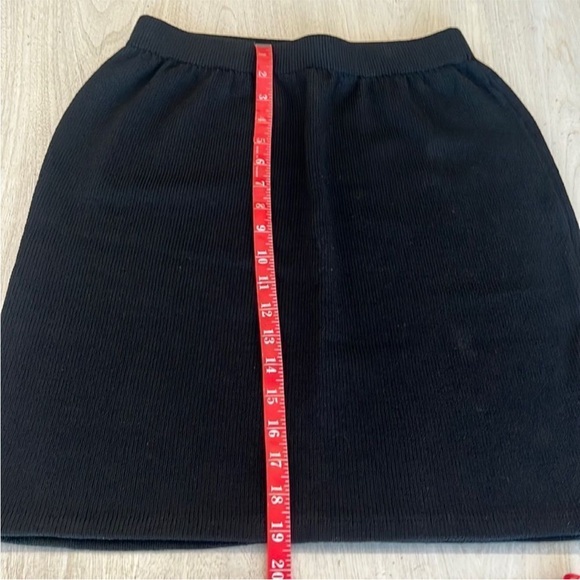 St. John Basics Chic Black Skirt Set with Gold Accents - Picture 5 of 10